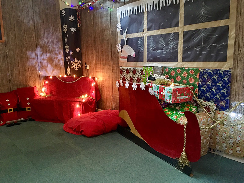 christmas grotto thurnscoe library